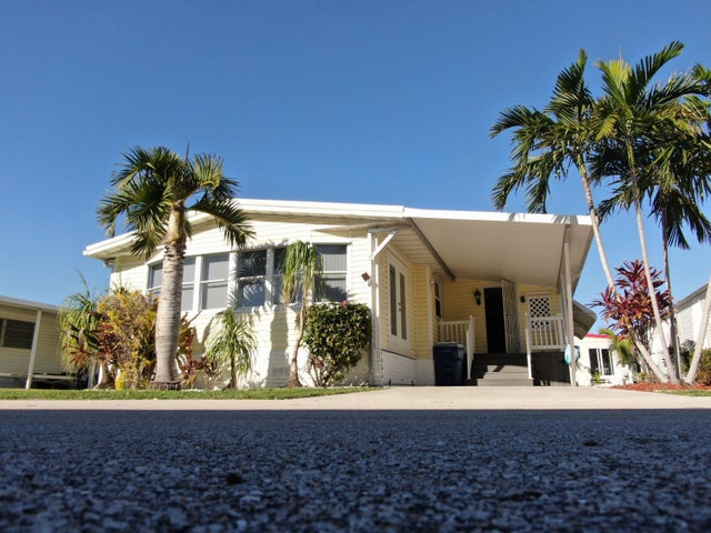 1 of 28 - 400 N Highway A1a #29, Jupiter, FL