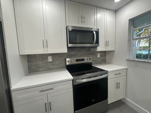 4 of 28 - 203 Manatee Lane #a, Fort Pierce, FL