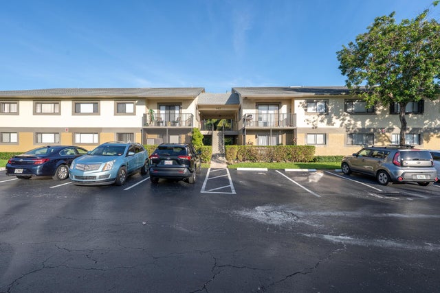 1 of 10 - 567 Trace Cir Cir, Deerfield Beach, FL