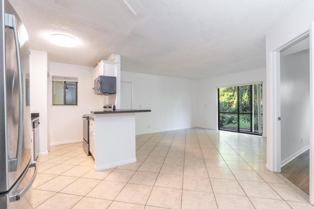 4 of 10 - 567 Trace Cir Cir, Deerfield Beach, FL