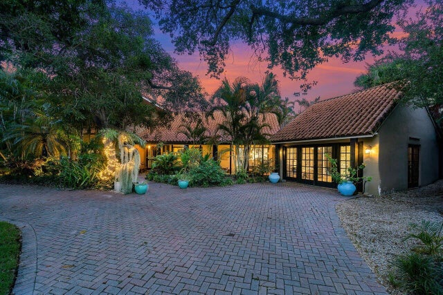 2 of 33 - 805 Pelican Lane, Lantana, FL