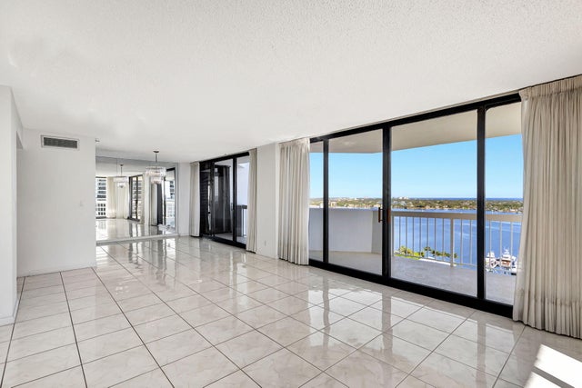 5 of 58 - 123 Lakeshore Dr #1942, North Palm Beach, FL
