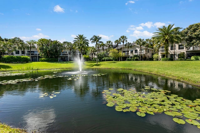 4 of 29 - 11863 Wimbledon Circle #450, Wellington, FL