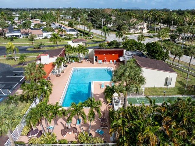 1 of 39 - 2528 Boundbrook Drive S #208, West Palm Beach, FL