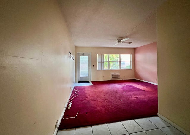 3 of 16 - 219 Dorchester J, West Palm Beach, FL