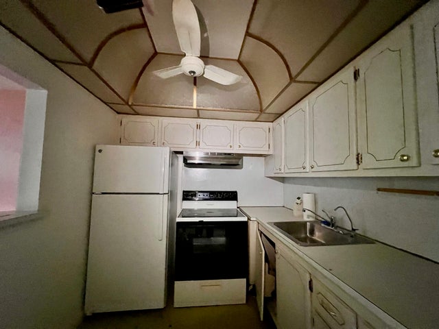 4 of 16 - 219 Dorchester J, West Palm Beach, FL
