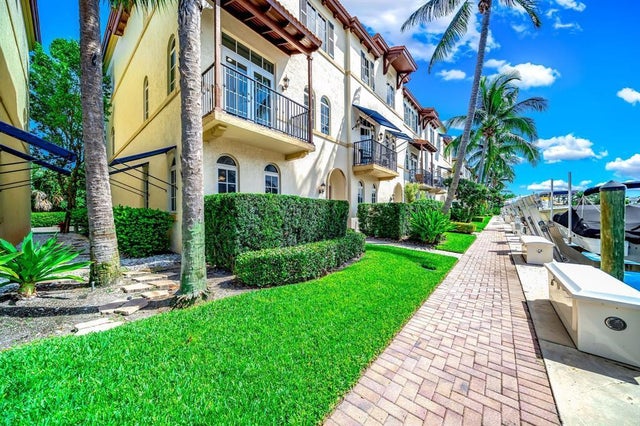3 of 38 - 824 Virginia Garden Drive, Boynton Beach, FL
