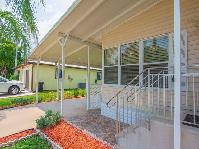 1 of 38 - 3 Espanola Lane, Port Saint Lucie, FL