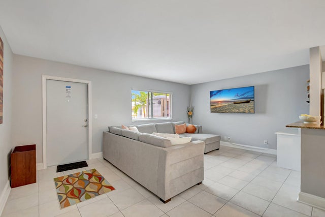 4 of 54 - 566 Brittany #l, Delray Beach, FL