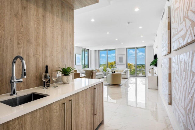 3 of 50 - 495 E Royal Palm Road #601, Boca Raton, FL