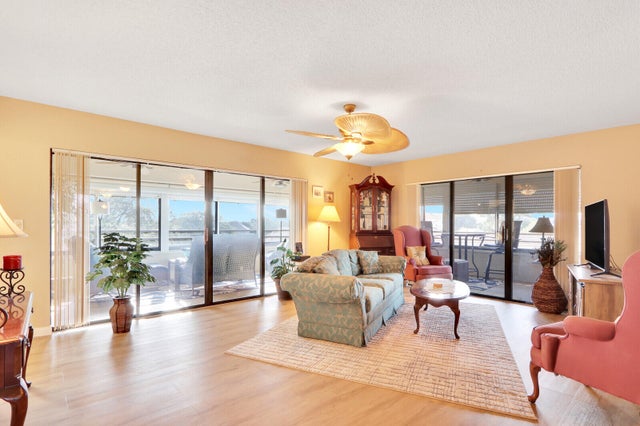 2 of 23 - 346 Oak Harbour Dr, Juno Beach, FL