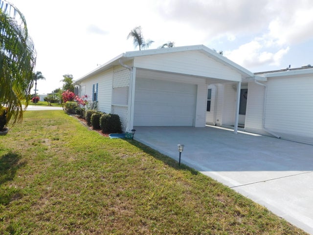 2 of 26 - 3375 Columbrina Circle, Port Saint Lucie, FL