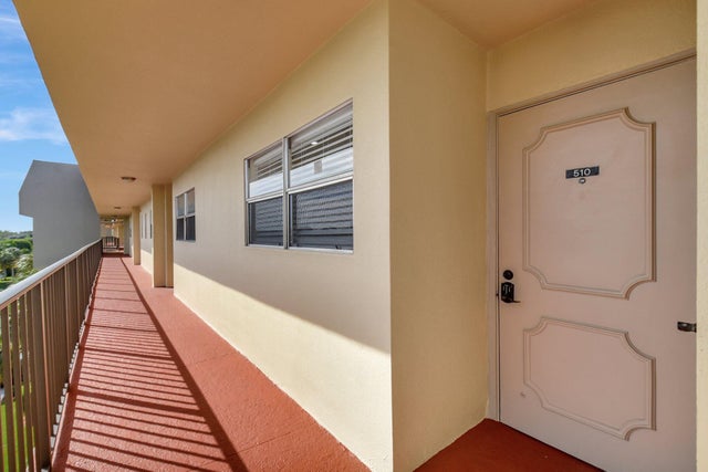 3 of 33 - 3661 Via Poinciana #510, Lake Worth, FL