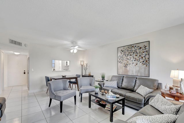 5 of 33 - 3661 Via Poinciana #510, Lake Worth, FL