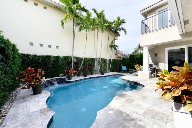 3 of 34 - 735 Sandy Point Lane, North Palm Beach, FL