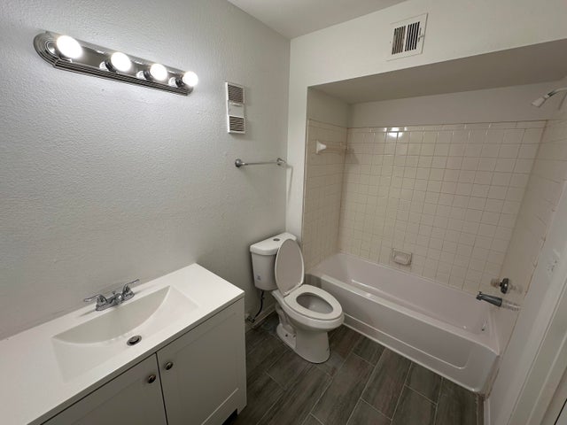 5 of 12 - 1401 Village Boulevard #1512, West Palm Beach, FL