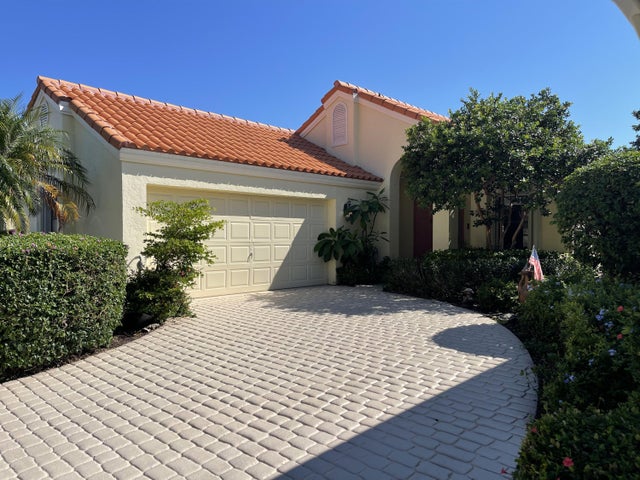 2 of 26 - 2575 La Cristal Circle, Palm Beach Gardens, FL