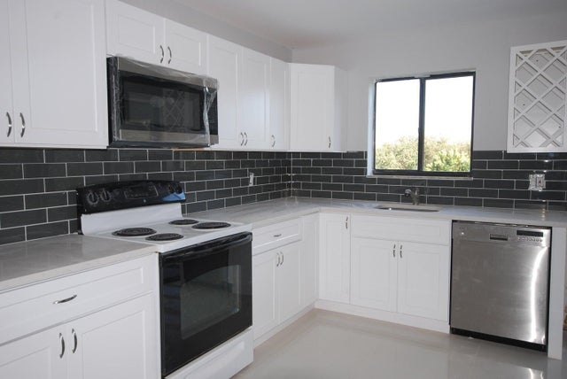 1 of 17 - 5917 Via Vermilya #308, Lake Worth, FL