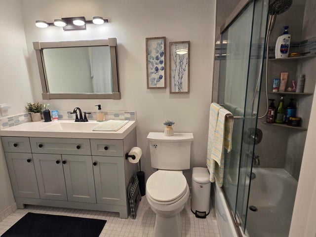 5 of 20 - 4001 Hillcrest Drive #715, Hollywood, FL