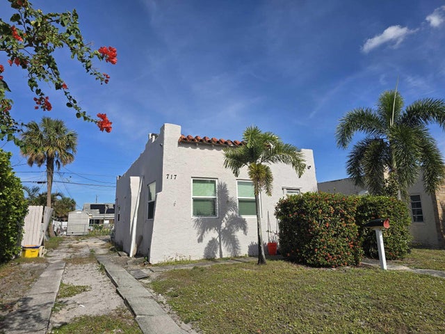 2 of 6 - 717 Selkirk Street, West Palm Beach, FL