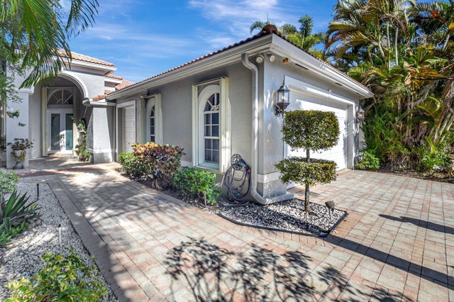 3 of 67 - 4022 Manchester Lake Drive, Lake Worth, FL