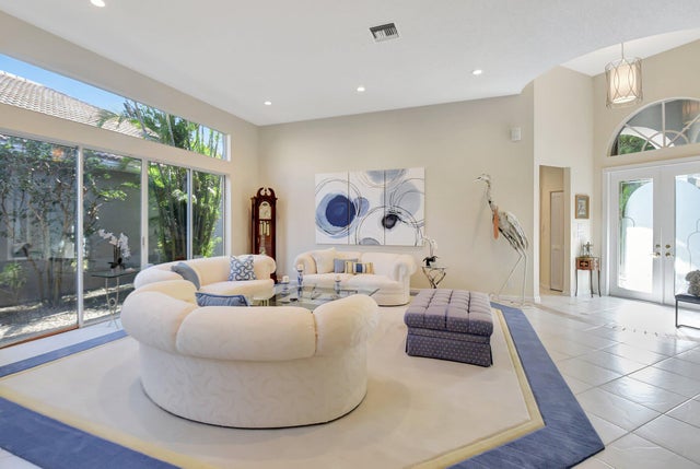 5 of 67 - 4022 Manchester Lake Drive, Lake Worth, FL