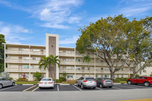 1 of 48 - 4064 Newport Q #4064, Deerfield Beach, FL