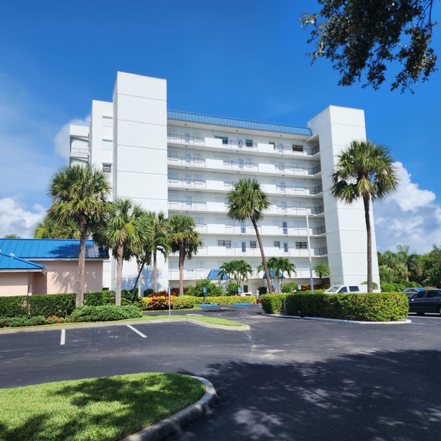 3 of 46 - 5155 N Highway A1a Highway N #314, Hutchinson Island, FL