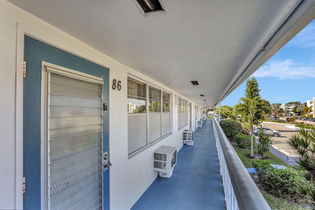 2 of 42 - 86 Lyndhurst D #d, Deerfield Beach, FL
