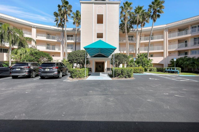 4 of 61 - 5799 Ne Island Cove Wy #1406, Stuart, FL