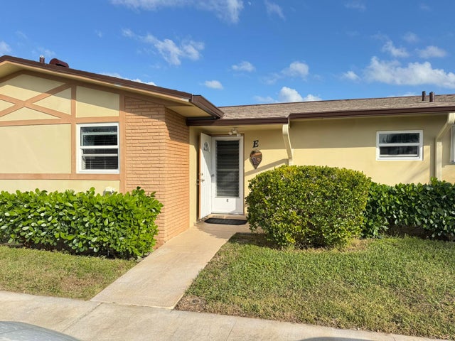 2822 Crosley Drive W #e, West Palm Beach