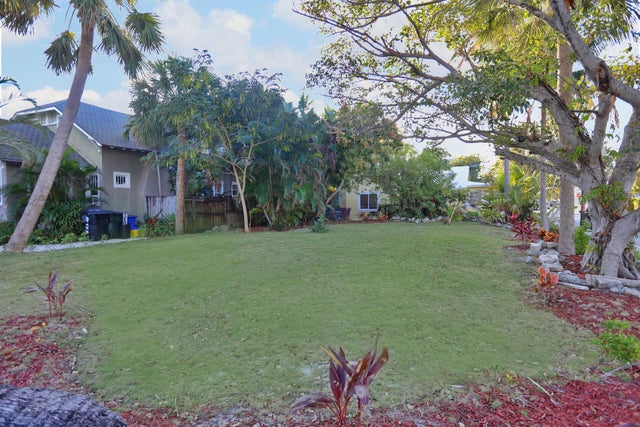 5 of 36 - 309 4th Avenue S, Lake Worth Beach, FL