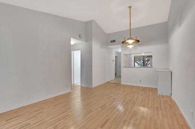5 of 33 - 3939 Ne 5th Avenue #d201, Boca Raton, FL