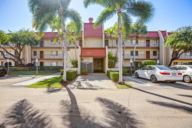 1 of 30 - 4489 Luxemburg Court #apt. 108, Lake Worth, FL