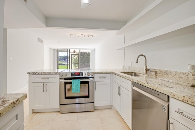 5 of 30 - 4489 Luxemburg Court #apt. 108, Lake Worth, FL