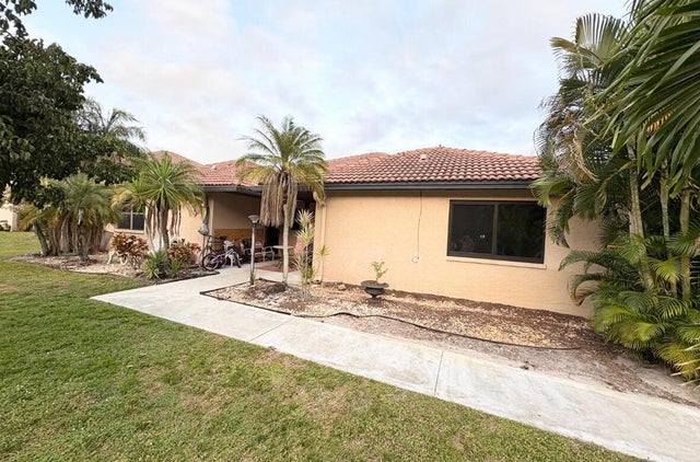 2 of 28 - 2464 Se Garden Ter #605, Port Saint Lucie, FL