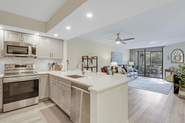 3 of 58 - 112 Bay Colony Dr N, Juno Beach, FL