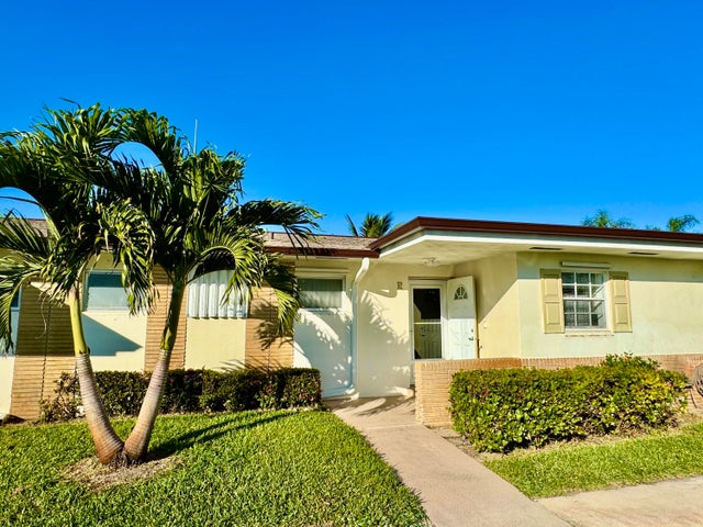 Photo of 2864 E Crosley Dr E #e, West Palm Beach FL