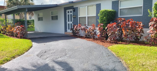 1 of 12 - 1615 W 31st Street, Riviera Beach, FL