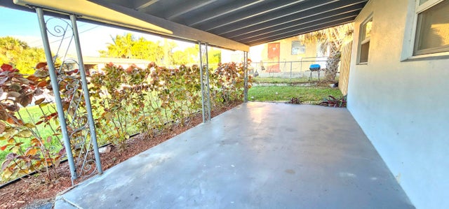 3 of 12 - 1615 W 31st Street, Riviera Beach, FL