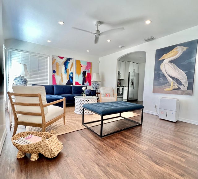 5 of 9 - 411 Franklin Rd, West Palm Beach, FL