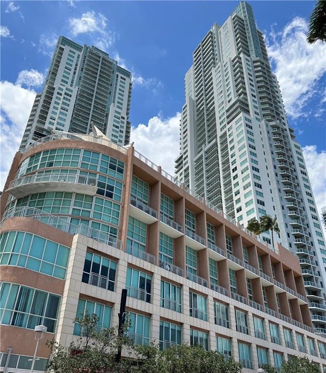 1 of 42 - 253 Ne 2nd Street #2710, Miami, FL