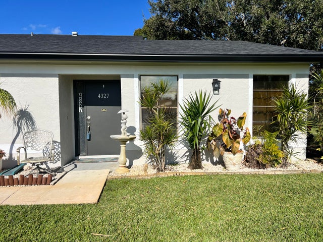 4327 Willow Brook Circle, West Palm Beach