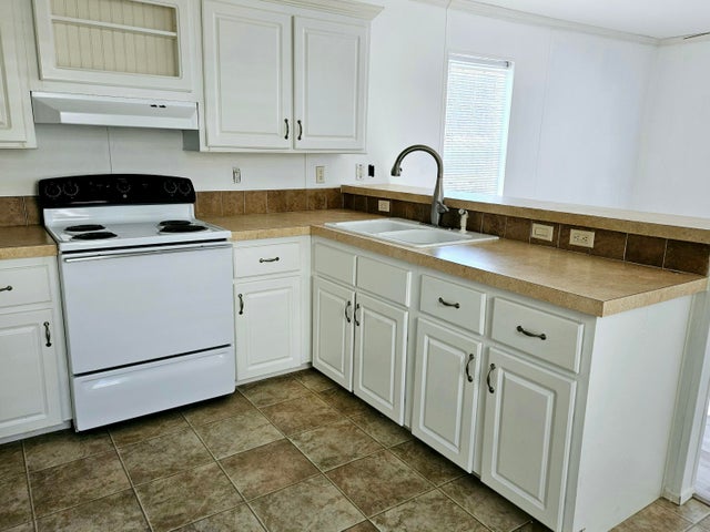 4 of 18 - 6 N Loafing Street, Hypoluxo, FL