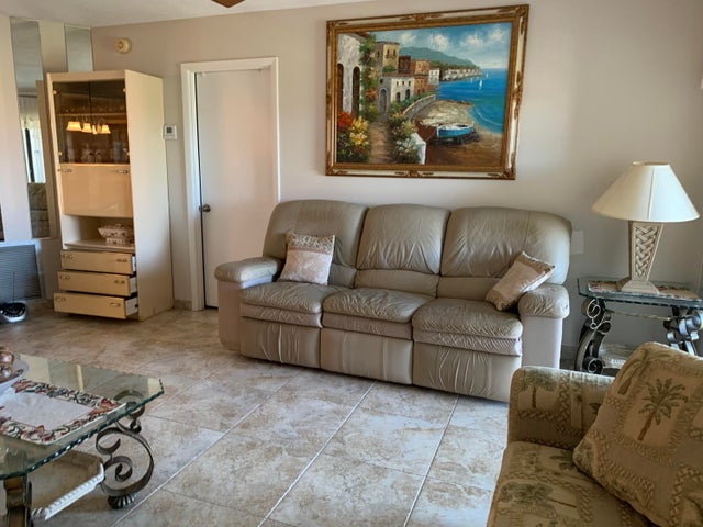 4 of 16 - 4140 Nw 44th Avenue #405, Lauderdale Lakes, FL