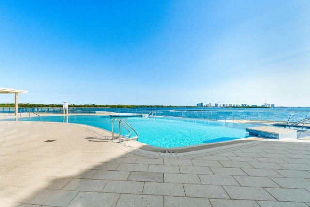 2 of 39 - 100 Lakeshore Drive #252, North Palm Beach, FL