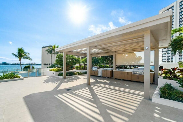 4 of 39 - 100 Lakeshore Drive #252, North Palm Beach, FL
