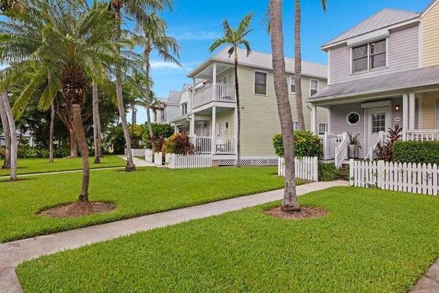 3 of 49 - 5092 Sunset Village Drive, Duck Key, FL