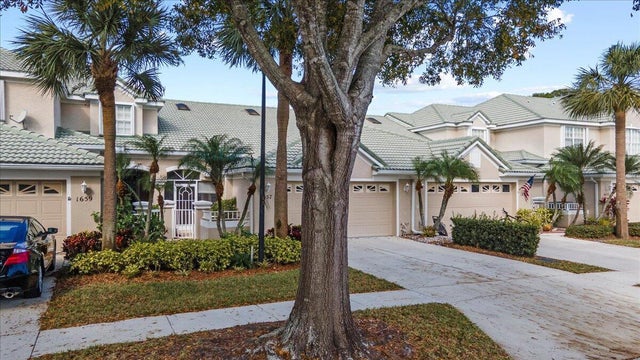 2 of 42 - 1657 Sw Harbour Isles Circle #21, Port Saint Lucie, FL