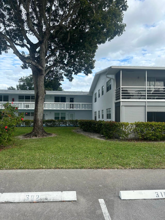 1 of 10 - 313 Durham I Cir, Deerfield Beach, FL